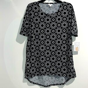 Lularoe black white Irma floral top. Size XS. NWT.
